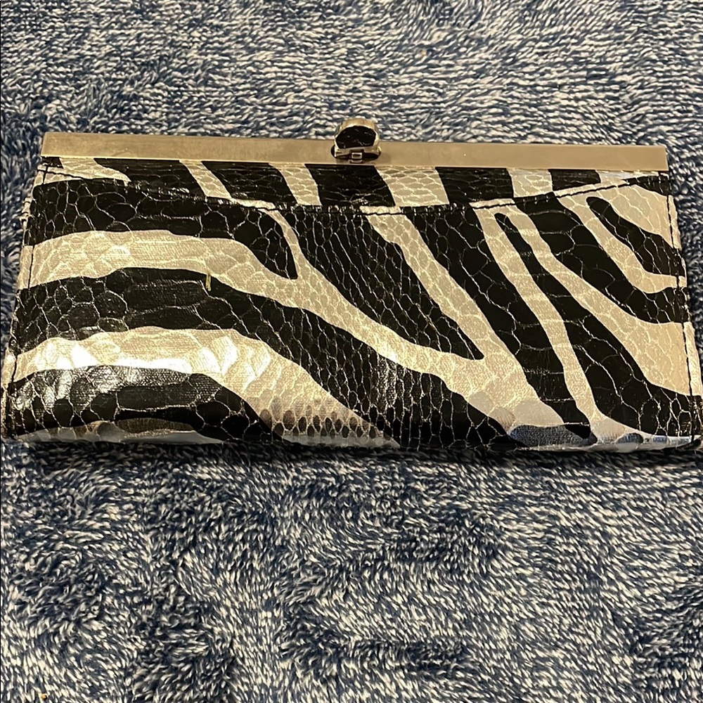 Stylish Black and  Silver Chateau wallet